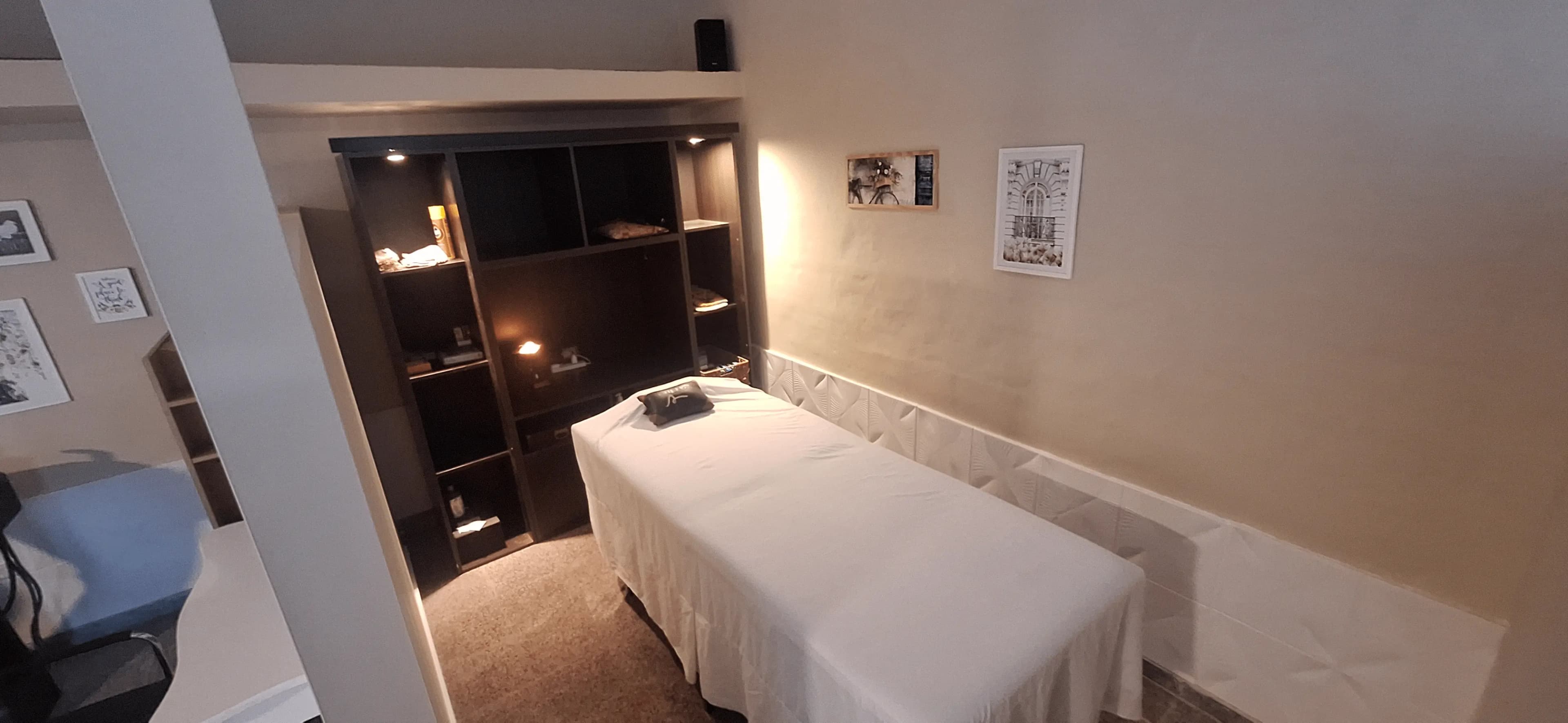 Piscina y Espacios de Actividad